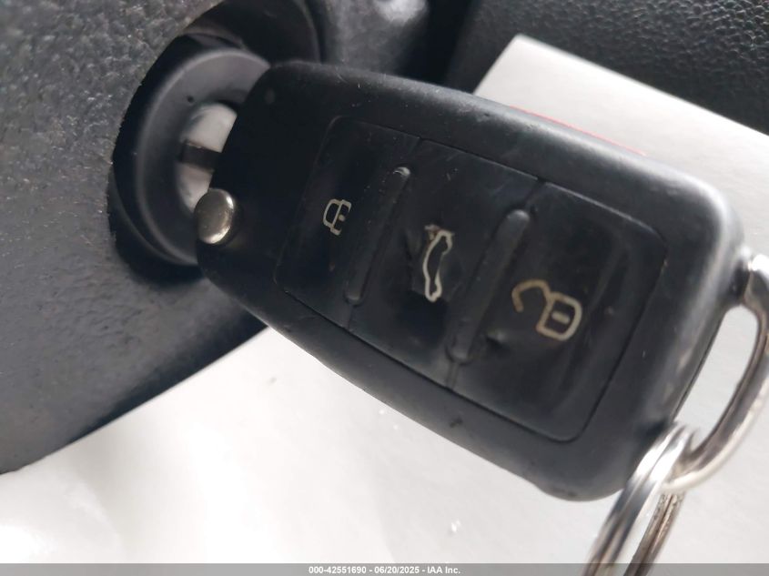 2013 VOLKSWAGEN JETTA 2.5L SE - 3VWDP7AJXDM359918