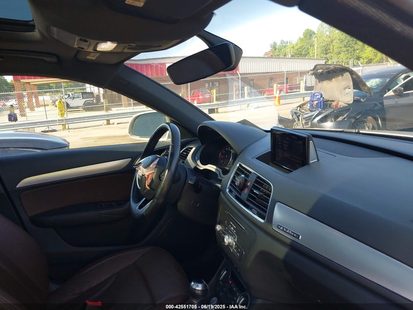 VIN WA1JCCFS0HR002418 2017 AUDI Q3 2.0T PREMIUM