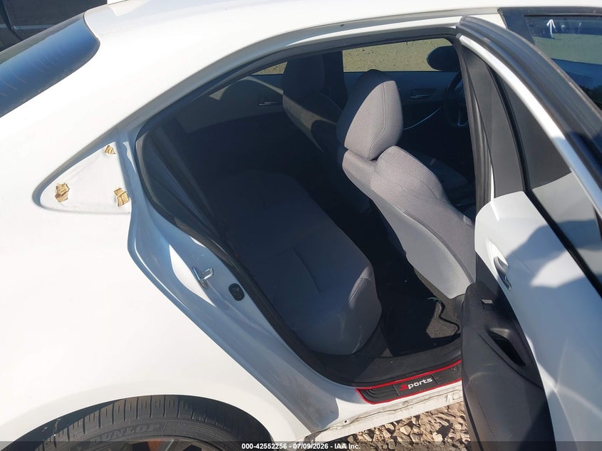 2024 TOYOTA COROLLA auction photo 8