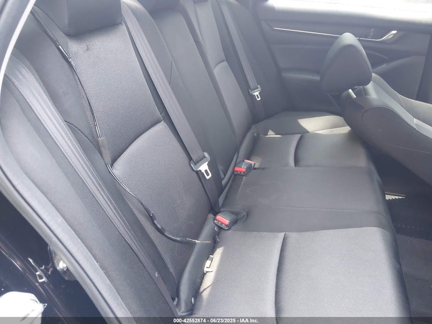 VIN 1HGCV1F15KA013717 2019 HONDA ACCORD LX