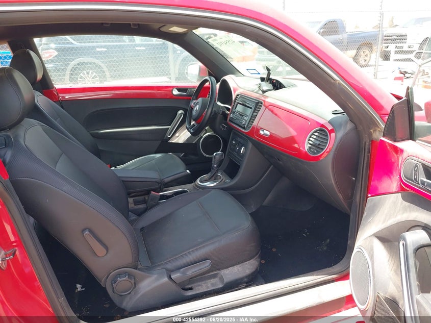 2013 VOLKSWAGEN BEETLE 2.0L TDI - 3VWJL7AT1DM634575