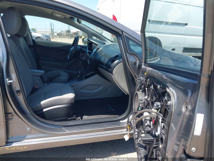 2016 KIA FORTE LX - KNAFX4A60G5442190