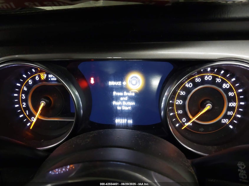 2018 JEEP WRANGLER UNLIMITED SAHARA 4X4 - 1C4HJXEG1JW299138