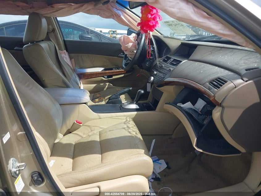 2008 HONDA ACCORD VIN: 1HGCP26878A036535