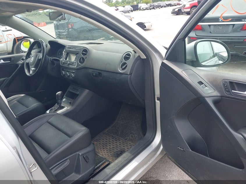 2014 VOLKSWAGEN TIGUAN VIN: WVGBV3AX3EW546525