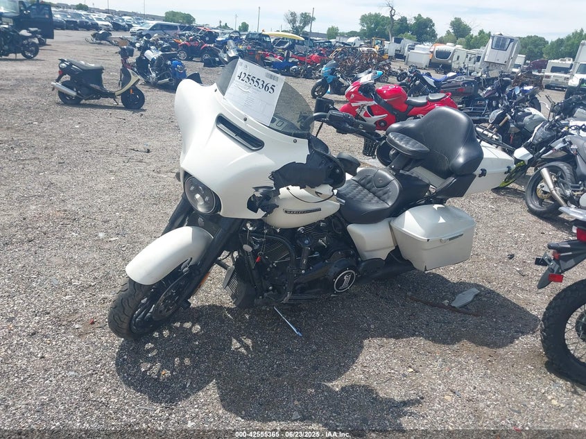 2018 Harley-Davidson Flhxs Street Glide Special white null gasoline 1HD1KRC12JB615094 photo #3