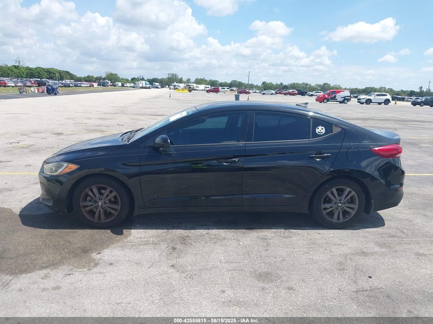 2018 HYUNDAI ELANTRA VIN: 5NPD84LF0JH230420