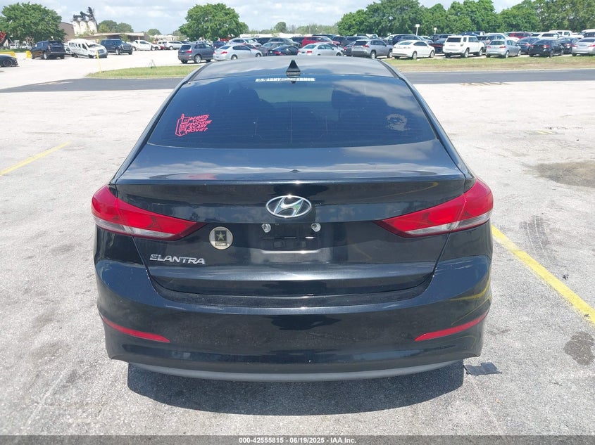 2018 HYUNDAI ELANTRA VIN: 5NPD84LF0JH230420