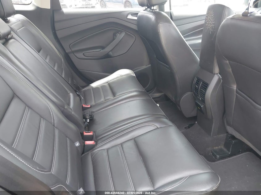 2017 FORD ESCAPE VIN: 1FMCU0J90HUE15527
