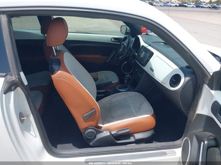 2015 VOLKSWAGEN BEETLE 1.8T CLASSIC - 3VWF17AT1FM655263