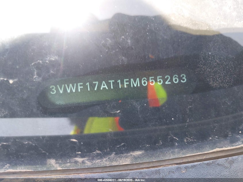 2015 VOLKSWAGEN BEETLE 1.8T CLASSIC - 3VWF17AT1FM655263