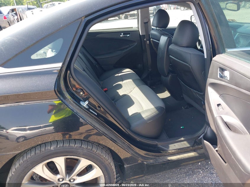 2011 HYUNDAI SONATA VIN: 5NPEC4AC7BH125595
