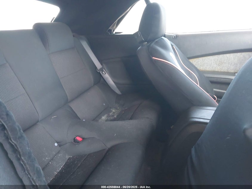 2010 FORD MUSTANG VIN: 1ZVBP8ENXA5171928