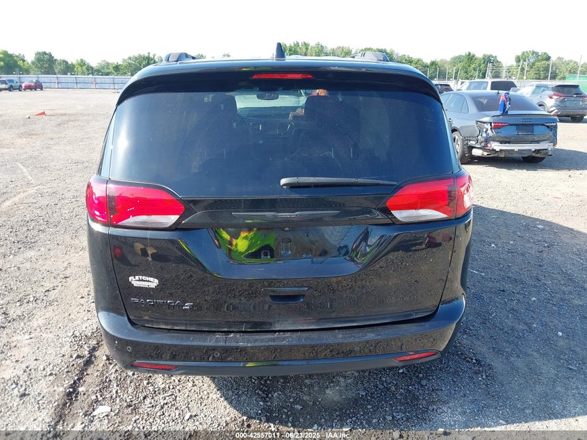 2020 Chrysler Pacifica Touring L VIN: 2C4RC1BG3LR250499 Lot: 42557011