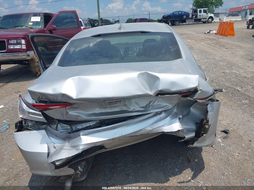 2018 CHEVROLET MALIBU LT - 1G1ZD5ST0JF218186