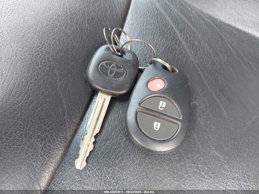 2016 TOYOTA TUNDRA SR5 5.7L V8 - 5TFDW5F12GX538875