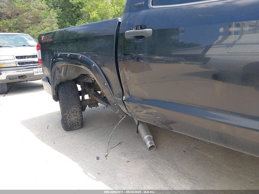 2016 TOYOTA TUNDRA SR5 5.7L V8 - 5TFDW5F12GX538875