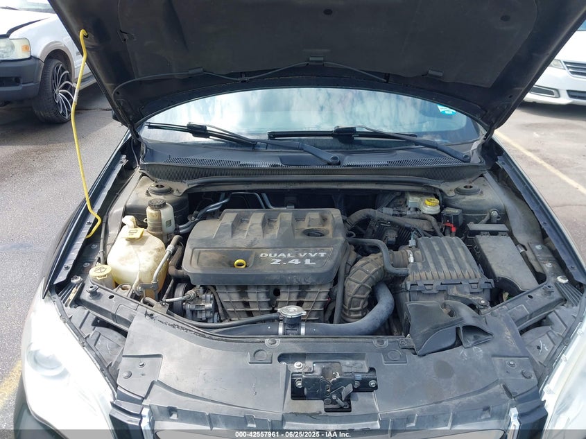 2013 CHRYSLER 200 TOURING - 1C3CCBBB2DN578953