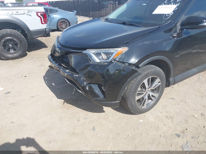2018 TOYOTA RAV4 XLE - 2T3WFREV3JW413223