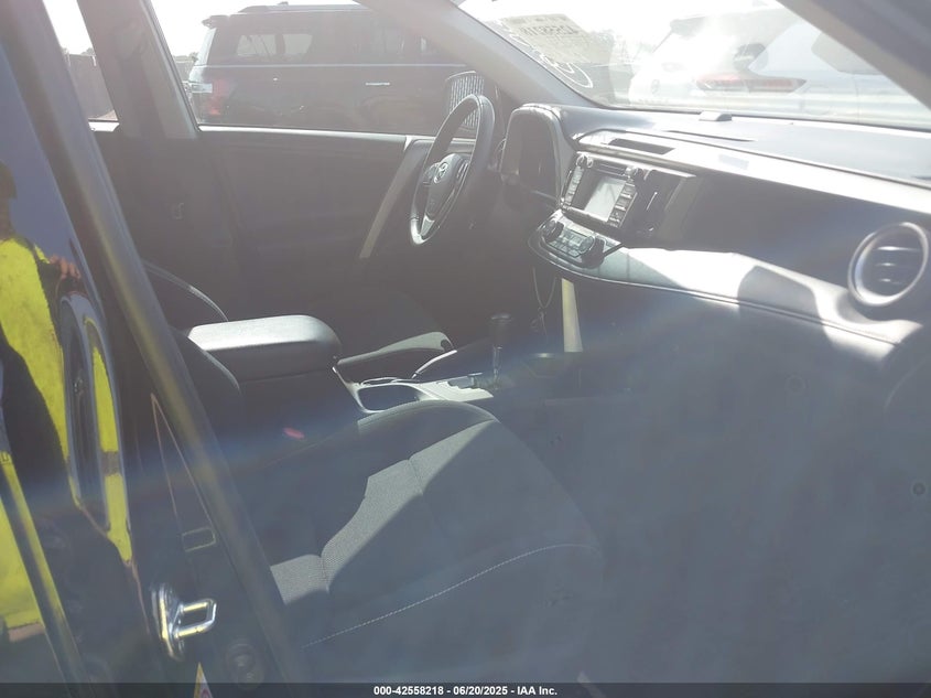 2018 TOYOTA RAV4 XLE - 2T3WFREV3JW413223