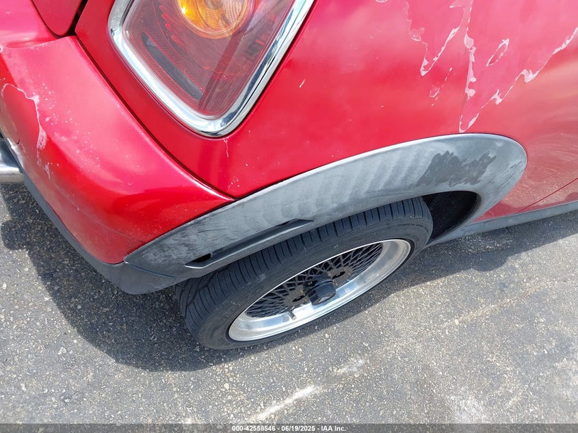 2010 MINI COOPER VIN: WMWMF3C5XATZ66894