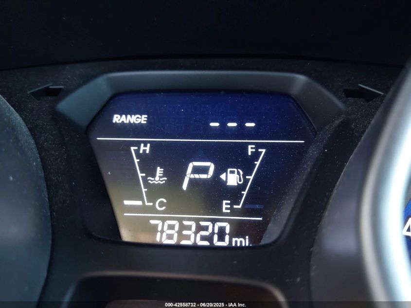 2014 Hyundai Elantra VIN: 8700 Lot: 42558732