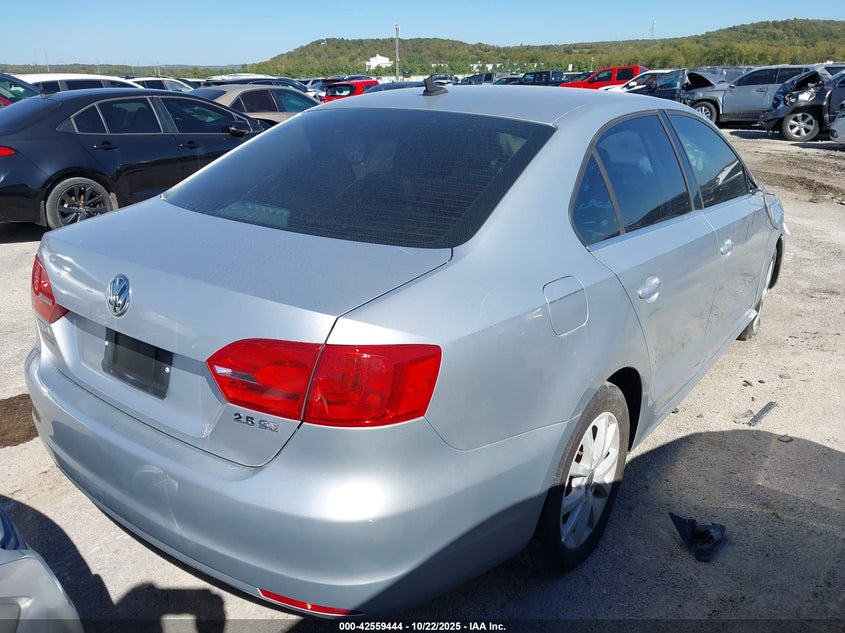 3VWDX7AJ2DM393349 2013 VOLKSWAGEN JETTA photo no. 4