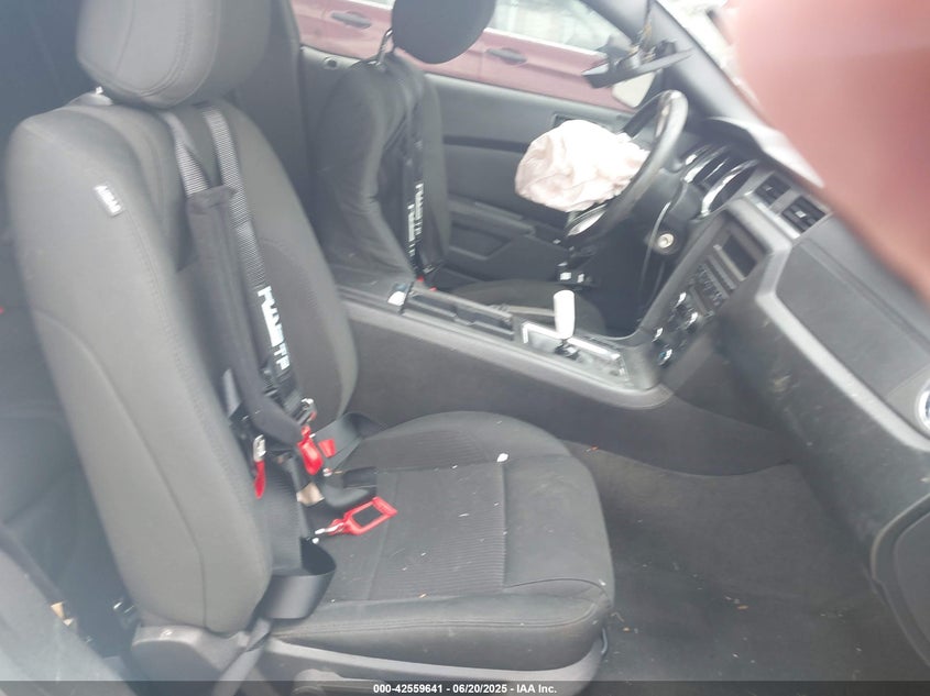 2014 FORD MUSTANG V6 - 1ZVBP8AM3E5303642