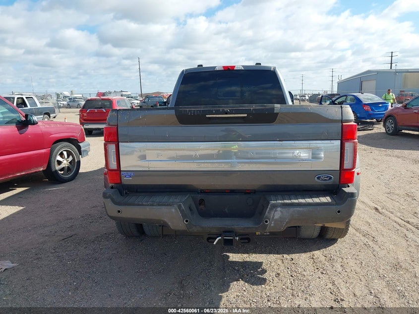 2022 Ford F-350 Platinum VIN: 1FT8W3DTXNEG03068 Lot: 42560061