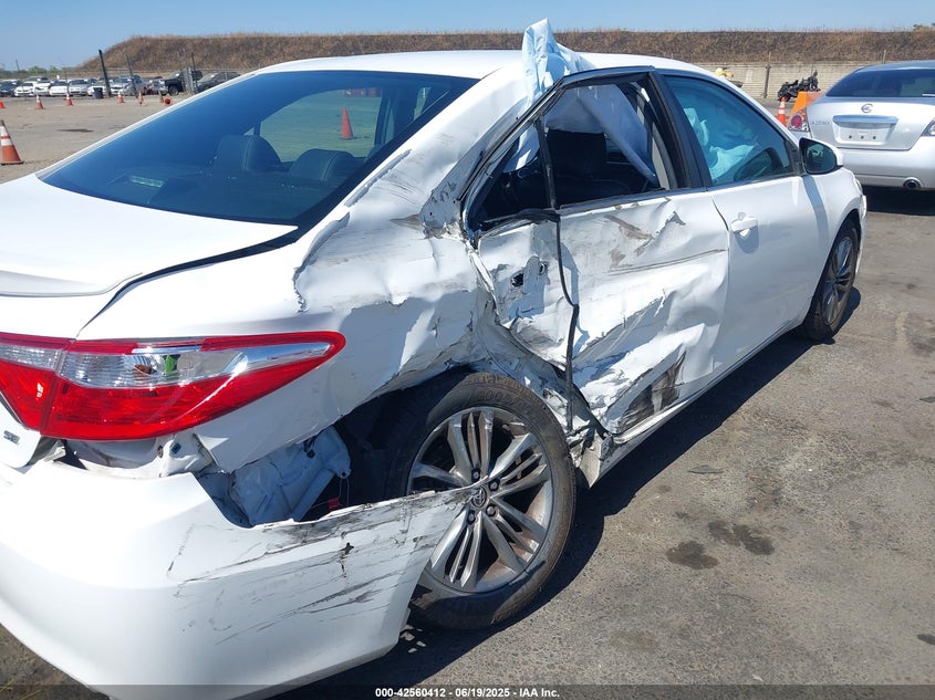 2015 TOYOTA CAMRY SE - 4T1BF1FK6FU070413