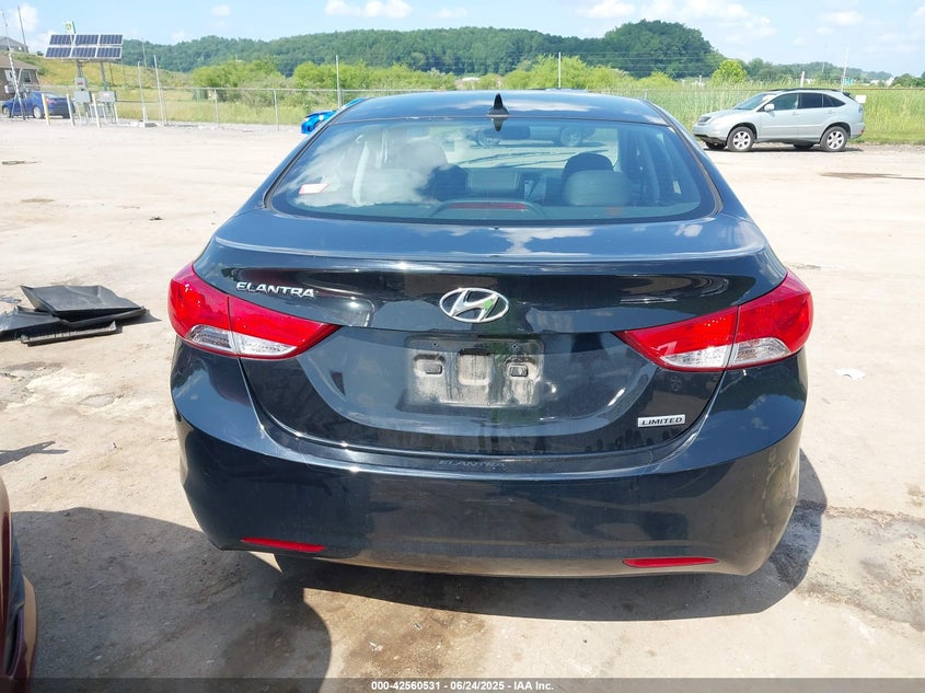 2013 HYUNDAI ELANTRA LIMITED - 5NPDH4AE6DH185935