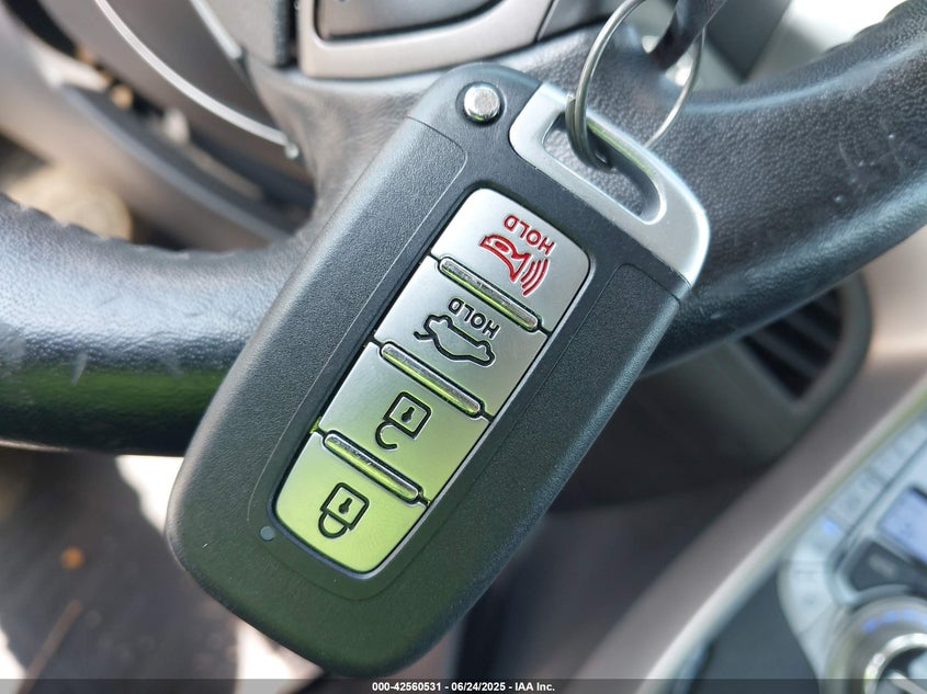 2013 HYUNDAI ELANTRA LIMITED - 5NPDH4AE6DH185935