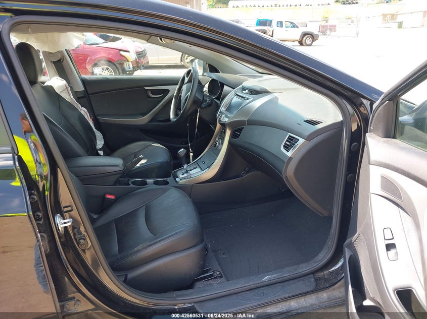 2013 HYUNDAI ELANTRA LIMITED - 5NPDH4AE6DH185935