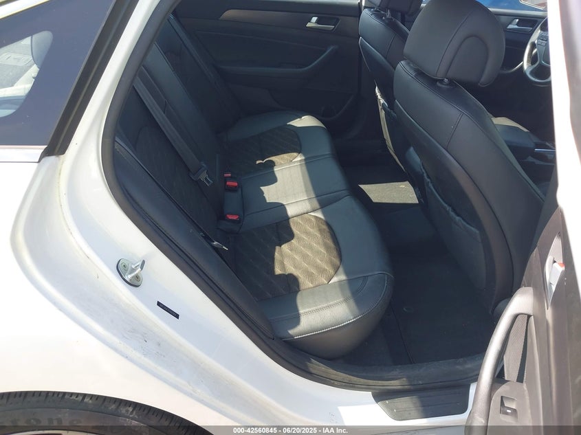 2015 HYUNDAI SONATA SPORT VIN: 5NPE34AF7FH062854