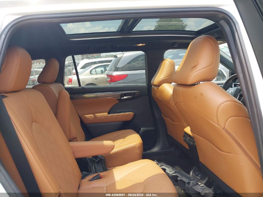 2024 Toyota Highlander - 5TDKDRBH5RS569473