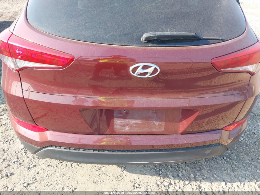 2016 HYUNDAI TUCSON VIN: KM8J33A44GU092050