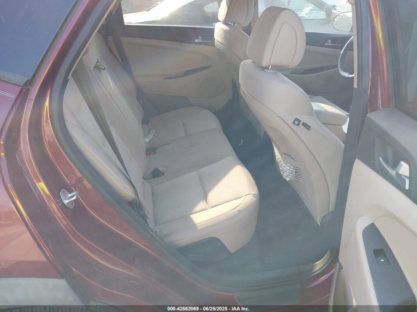 2016 HYUNDAI TUCSON VIN: KM8J33A44GU092050