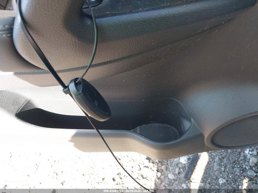 2019 NISSAN ROGUE SV - KNMAT2MV3KP556701