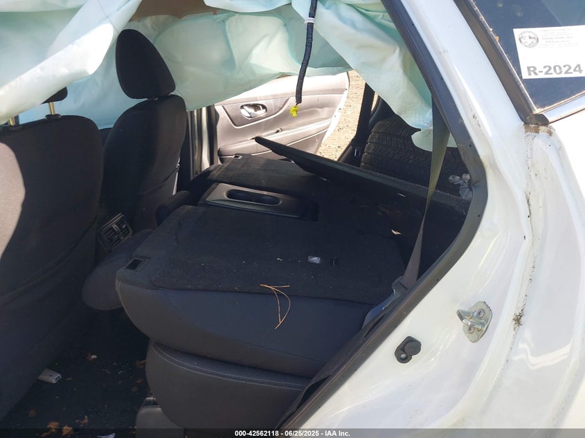 2019 NISSAN ROGUE SV - KNMAT2MV3KP556701