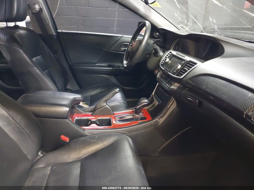 2015 HONDA ACCORD VIN: 1HGCR3F88FA037030