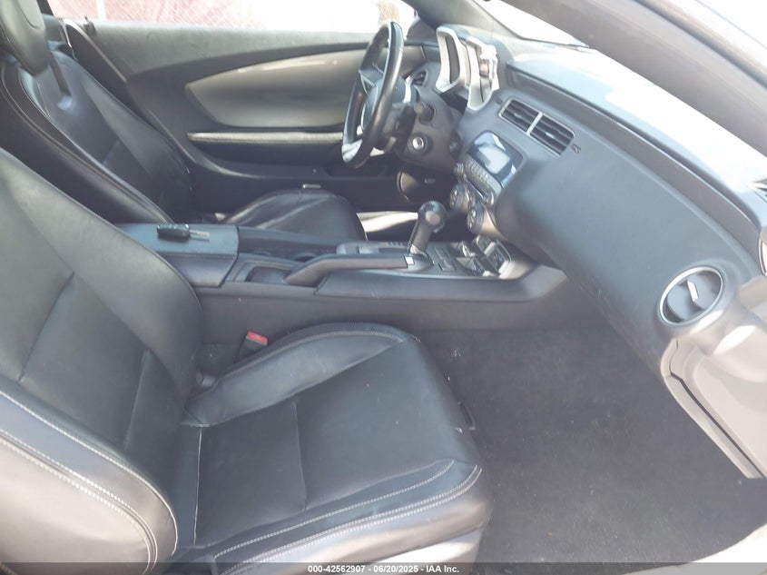 2011 CHEVROLET CAMARO VIN: 2G1FC3DD2B9165601