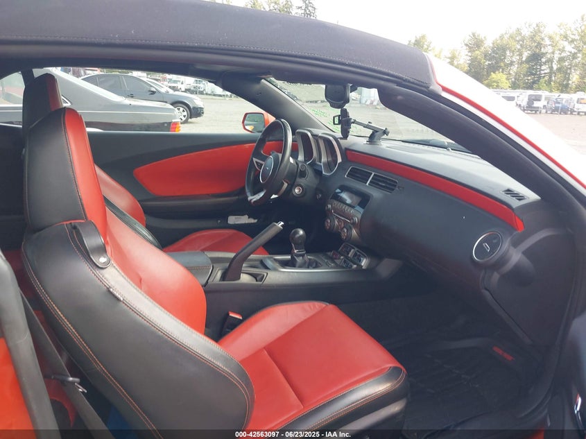 2011 CHEVROLET CAMARO VIN: 2G1FG3DD7B9212917