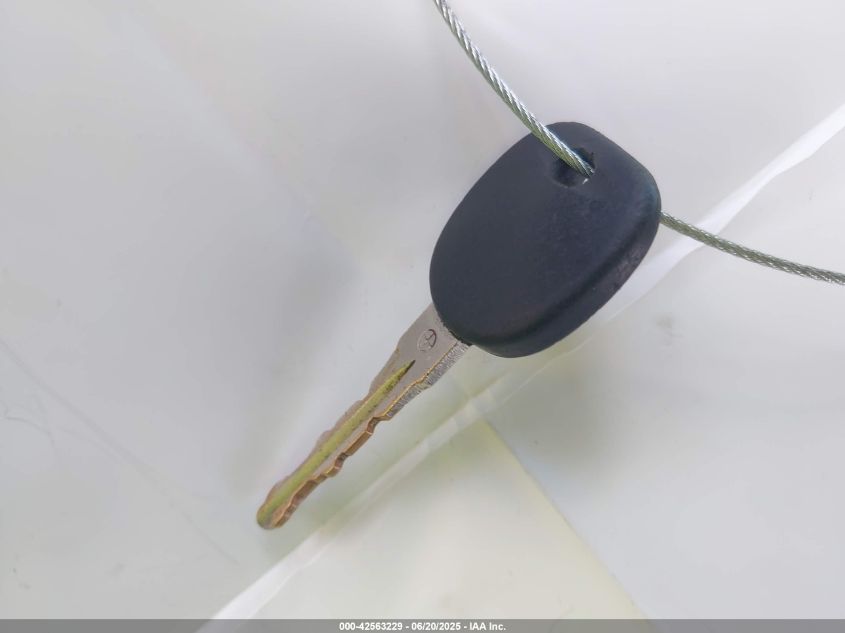 2007 GMC Yukon VIN: 1GKFC13027R372047 Lot: 42563229