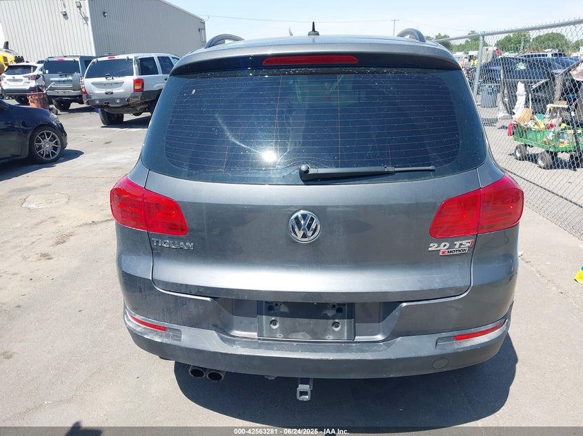 2016 VOLKSWAGEN TIGUAN S - WVGBV7AX9GW609072