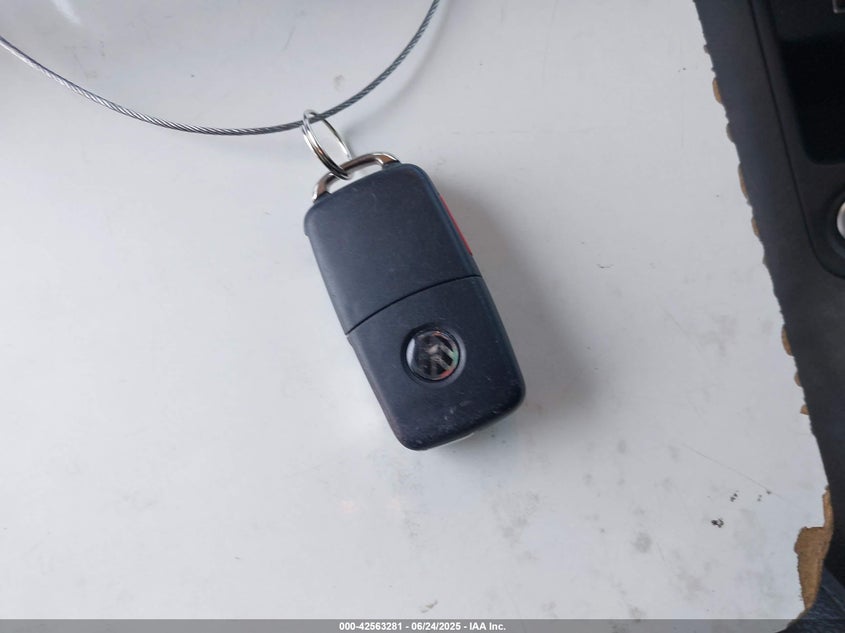 2016 VOLKSWAGEN TIGUAN S - WVGBV7AX9GW609072