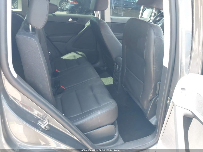 2016 VOLKSWAGEN TIGUAN S - WVGBV7AX9GW609072