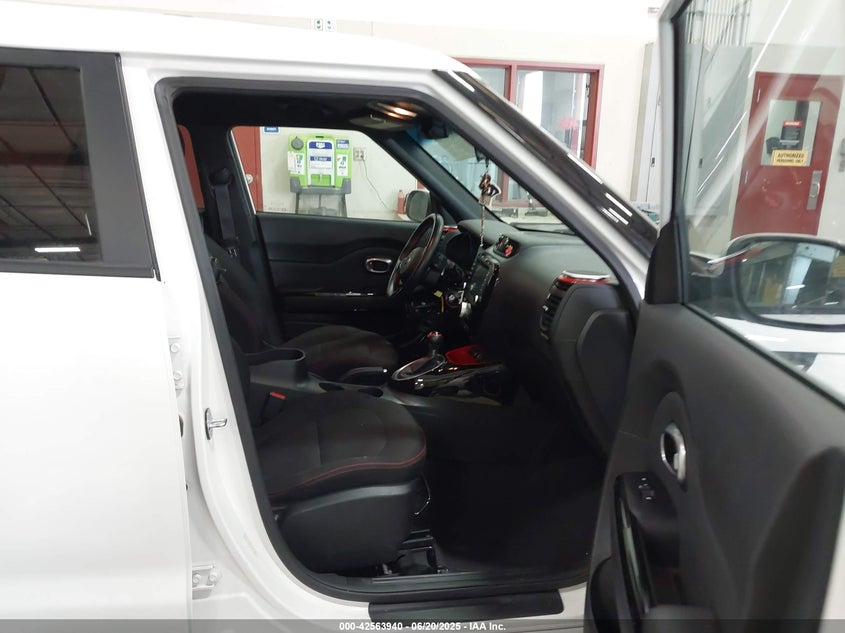 2014 KIA SOUL + - KNDJP3A57E7025827