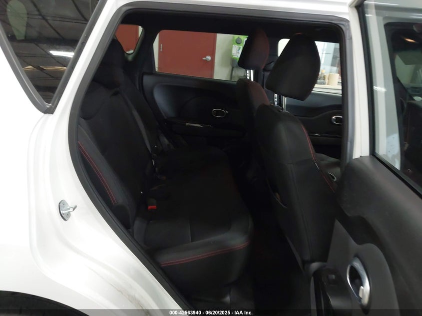 2014 KIA SOUL + - KNDJP3A57E7025827