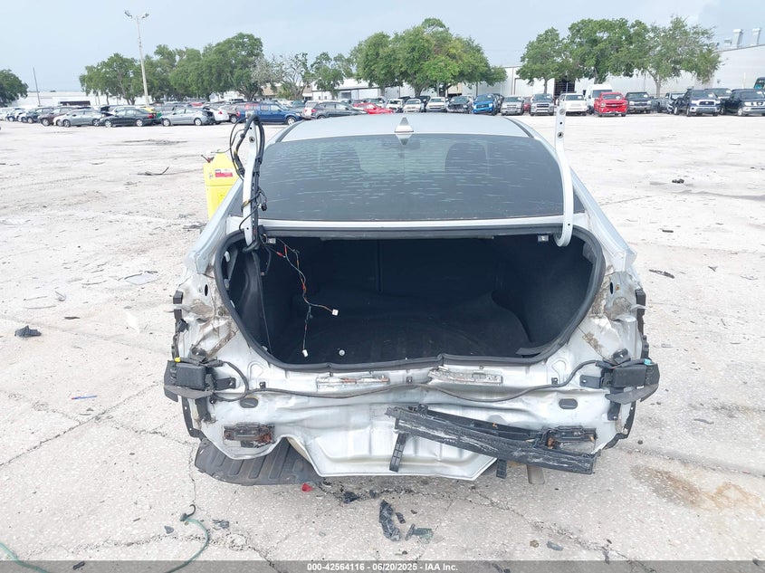 2018 HYUNDAI ELANTRA VALUE EDITION - 5NPD84LF0JH400565