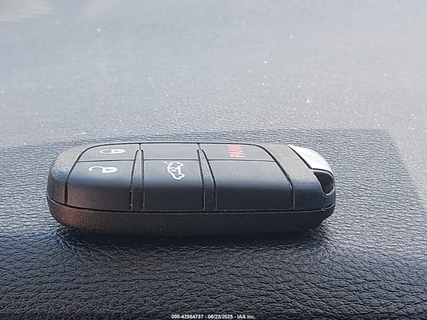 2022 DODGE CHALLENGER SXT - 2C3CDZAG4NH260491